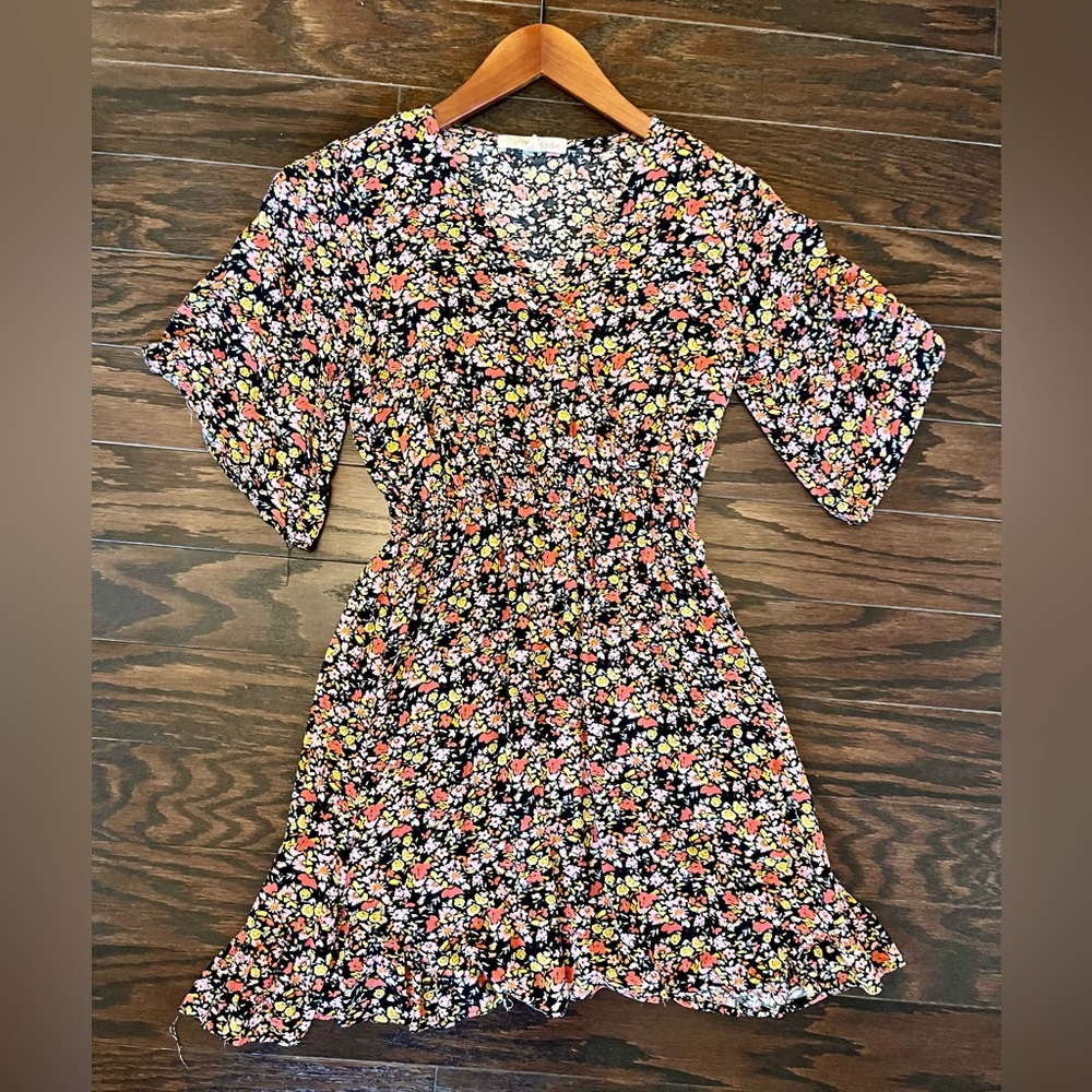 Rewind XS floral dress